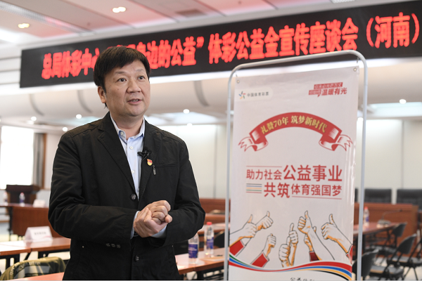 奥运冠军贾占波.jpg