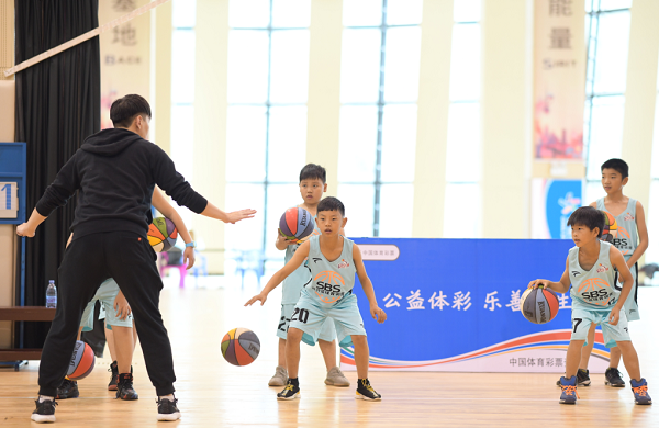 福建篮球训练基地.jpg
